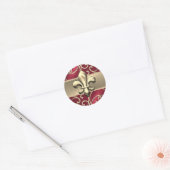 Red en Gold Filigree Swirls Fleur de Lis Ronde Sticker (Envelop)