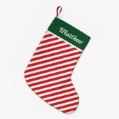 Red en Hunter Green Holiday Stripes Monogram Kleine Kerstsok (Voorkant (Hangend))