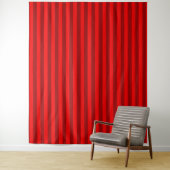 Red en Maroon Stripes Design Wandkleed (In situ)