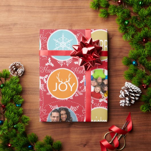Red Family Photo Reindeer Kerstmis Merry Bright Cadeaupapier (Feestdagen Geschenken)