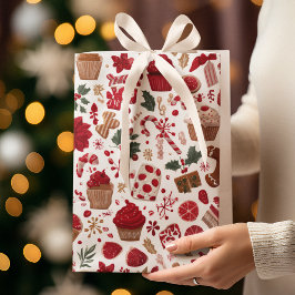 Red Festive Christmas Pattern | Gift Bag Medium Cadeauzakje