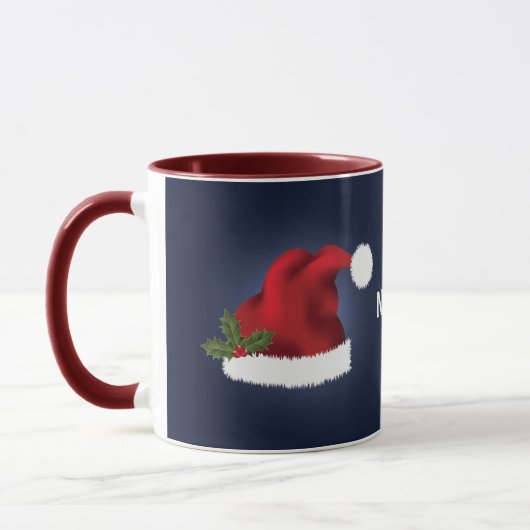 Red Festive Santa Hat op blauw met aangepaste naam Mok (Links)