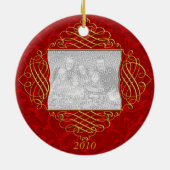 Red Filigree Family Photo Ornament (Achterkant)