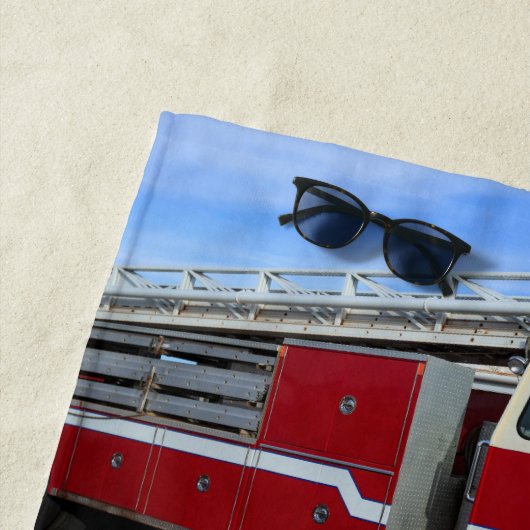 Red Fire Truck Strandlaken (In situ)