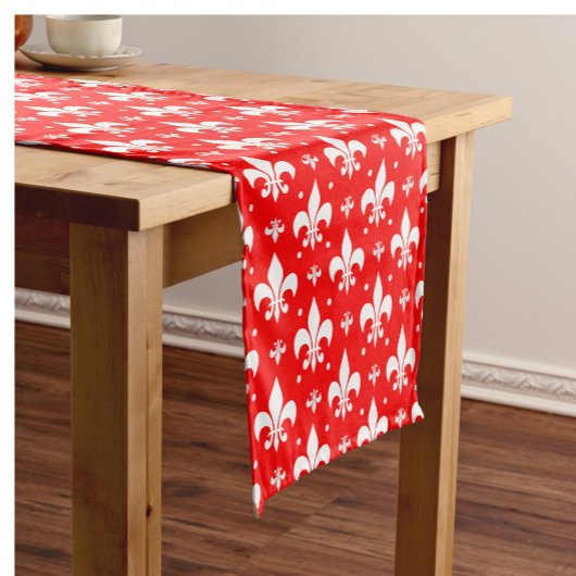 Red Fleur-de-lis Pattern Design Korte Tafelloper