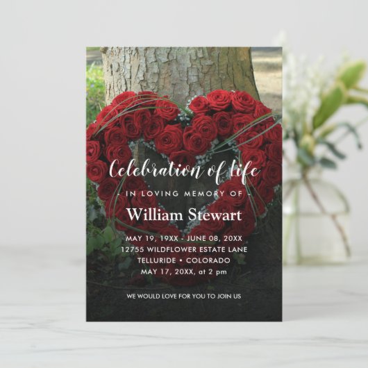 Red Floral Funeral | Roos: Levensgeviering Kaart (Staand voorkant)