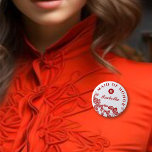 Red Floral Peacock Asian Wedding Maid of Honor Ronde Button 5,7 Cm<br><div class="desc">Elegant bohemisch rood pekeltje met bloemdetails en een staart gemaakt van paisleyvormen. Een zeer uniek chic- en klassiek oost- of aziatisch huwelijksontwerp voor het moderne en stijlvolle stel. Ontworpen door: fat*fa*tin. Eenvoudig aan te passen met uw eigen tekst, foto of afbeelding. Voor douaneverzoeken, te contacteren gelieve vet*fa*tin direct. Aangepaste kosten...</div>