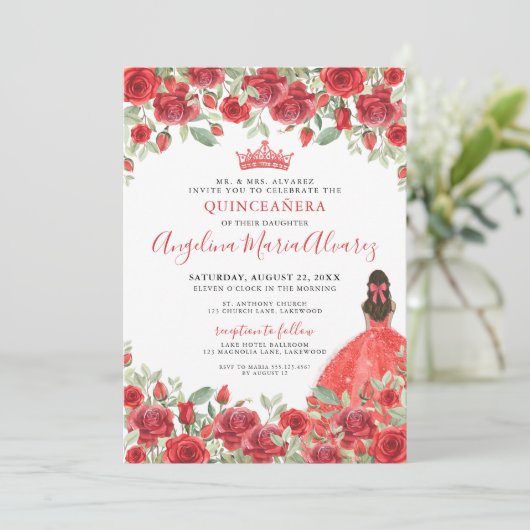 Red Floral Quinceanera Uitnodiging (Staand voorkant)