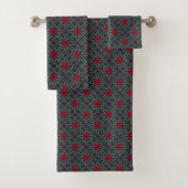 Red Floral With Green and Blue Bad Handdoek (Insitu)