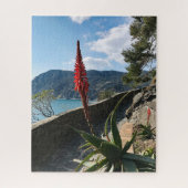 Red Flower Blue Zee Rocky Cliffs Puzzle Legpuzzel (Verticaal)