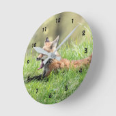 Red Fox Kit Yawning Ronde Klok (Hoek)