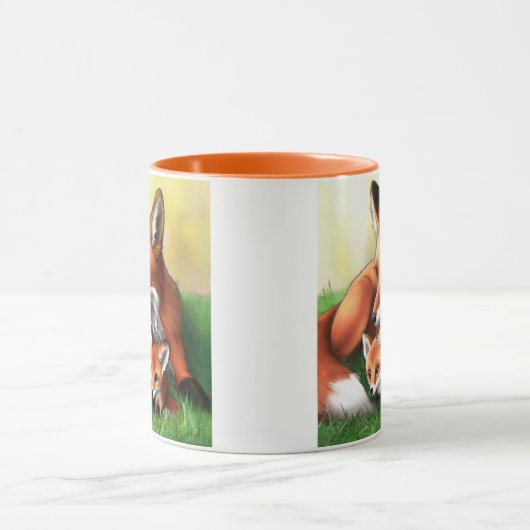 Red Fox Moeder en Kits in Grass Mok (Midden)