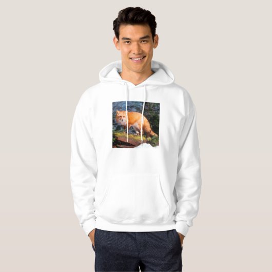Red Fox op een log Hoodie (Voorkant volledig)