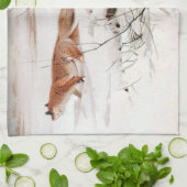 Red Foxes in the Winter Snow (by Wilhelm Kuhnert) Theedoek (Gevouwen)