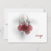 Red Frosty Berries Winter Wedding RSVP (Voorkant)
