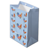 Red Funny Rooster Cocrek Blue and White Spots Medium Cadeauzakje (Voorkant Gekanteld)