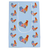 Red Funny Rooster Cocrek Blue and White Spots Medium Cadeauzakje (Achterkant)