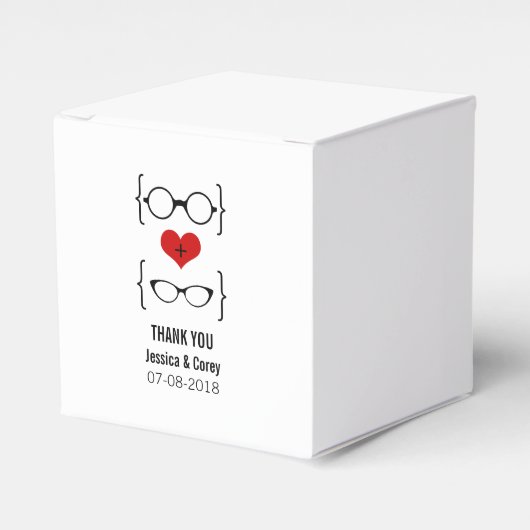 Red Geeky Glasses Wedding Favor Boxes Bedankdoosjes (Voorkant Zijde)