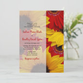 Red Gerbera Daisy Sunflower Wedding Uitnodiging (Staand voorkant)