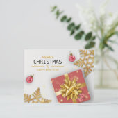 Red Gift Box Gold Snowflakes kerstballen Feestdagenkaart (Staand voorkant)