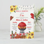 Red Gingham Achtertuin BBQ en Brews Couples Douche Kaart (Staand voorkant)