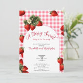 Red Gingham Berry Sweet Strawberry Baby shower Kaart (Staand voorkant)
