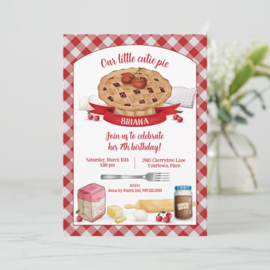 Red Gingham Cherry Cutie Pie Birthday Party Kaart (Staand voorkant)