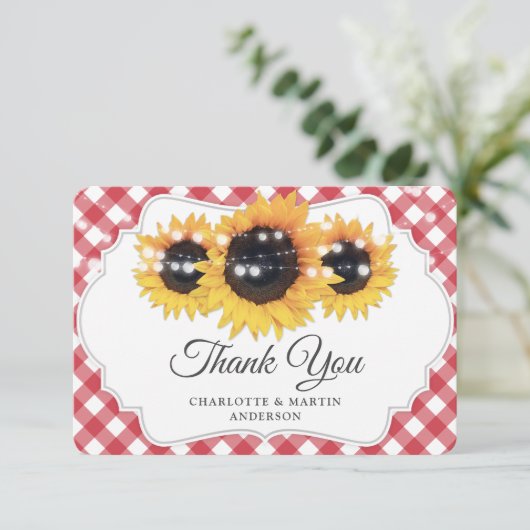 Red Gingham Rustic Sunflower Wedding Bedankkaart (Staand voorkant)
