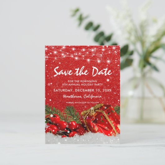 Red Glitter Kerstfeestdag Opslaan Datum Aankondigingskaart (Staand voorkant)