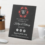 Red Glitter Monogram Poker Chip Casino Wedding Reclamebord Met Voetstuk<br><div class="desc">Viel in stijl met dit moderne en zeer trendy trouwwelkomstteken. Dit ontwerp is gemakkelijk te personaliseren met uw speciale gebeurtenisformulering en uw gasten zullen enthousiast zijn wanneer zij dit geweldige teken zien. Overeenkomende objecten zijn te vinden in het collectie.</div>