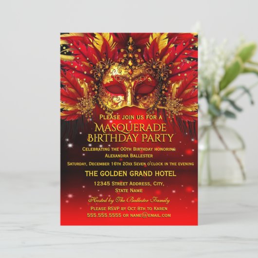 Red Gold Feathered Masks Masquerade Birthday Party Kaart (Staand voorkant)