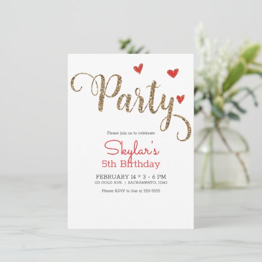 Red & Gold Glitter Heart Valentijnsdag Party Kaart (Staand voorkant)