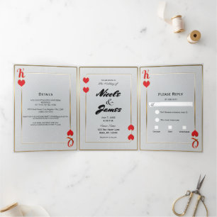 Red Gold King & Queen of Hearts Casino Wedding Tr Drieluik Uitnodiging