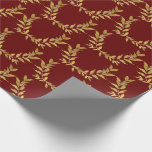Red Gold Leaf Monogram Elegant Chic Wedding Cadeaupapier<br><div class="desc">Prachtig rood met gouden bladglitteraccenten die papier verpakken dat chic en oh zo elegant is. Faux goud. Eenvoudige elegantie op zijn best. Minimalistisch en modern.</div>