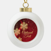Red & Gold Snowflake Filigree Aangepast kerstfeest Keramische Bal Ornament (Voorkant)