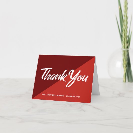 Red Graduation Bold Script Cap Icon Retro Minimal Bedankkaart (Voorkant)