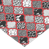 Red Gray Hollywood Regency Moroccan Animal Print Korte Tafelloper (Hoek)