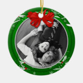 Red Green Holly Ribbon 1e kerstfoto | Keramisch Ornament (Voorkant)