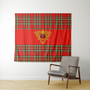 RED GREEN SCOTTISH TARTAN, GOLD CELTIC KNOTS HEART WANDKLEED
