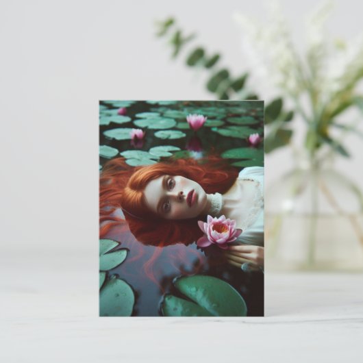 Red Hair Ophelia in een Lily Pond Briefkaart (Staand voorkant)
