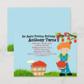 Red Haire Boy Apple die op Birthday party speelt Kaart (Voorkant / Achterkant)