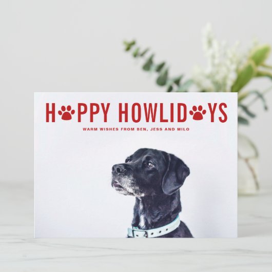 Red Happy Howlidays Modern Typography Pet Holiday Feestdagenkaart (Staand voorkant)