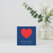 Red Heart Blue Modern Minimalist Wedding Informatiekaartje (Staand voorkant)