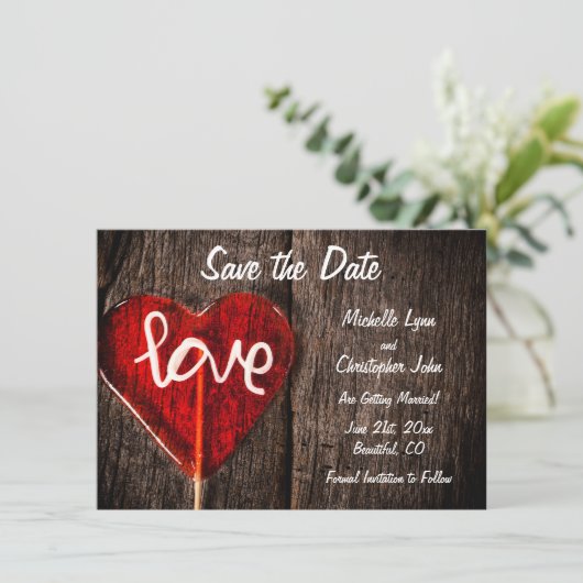 Red Heart Love Lollipop Rustic Barn Wood Weddensch Save The Date (Staand voorkant)