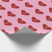 Red heart on pink background Wrapping Paper love Cadeaupapier (Hoek)
