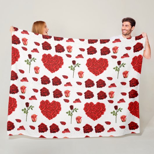 Red heart red flowers garden chic floral foliage fleece deken (In situ)
