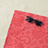 Red Hearts Beach Towel Strandlaken (In situ)