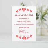 Red Hearts Design Valentijnsdag Wedding RSVP (Staand voorkant)