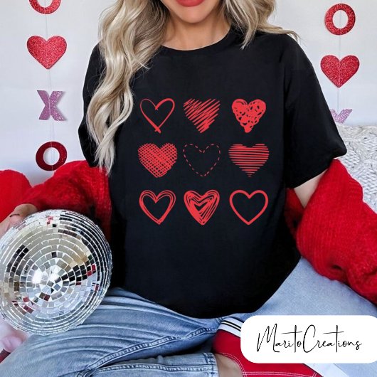 Red Hearts, Doodles of love, Valentine's Day. T-shirt