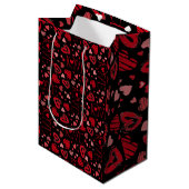 Red Hearts Valentijnsdag Love Medium Cadeauzakje (Voorkant Gekanteld)